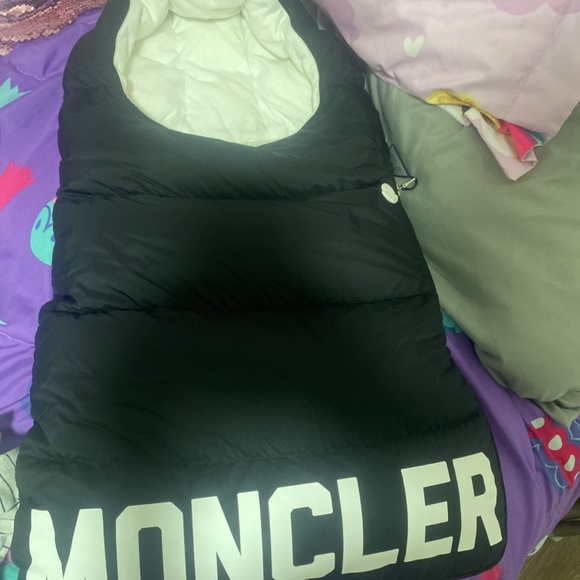 Moncler - Picture 4 of 4